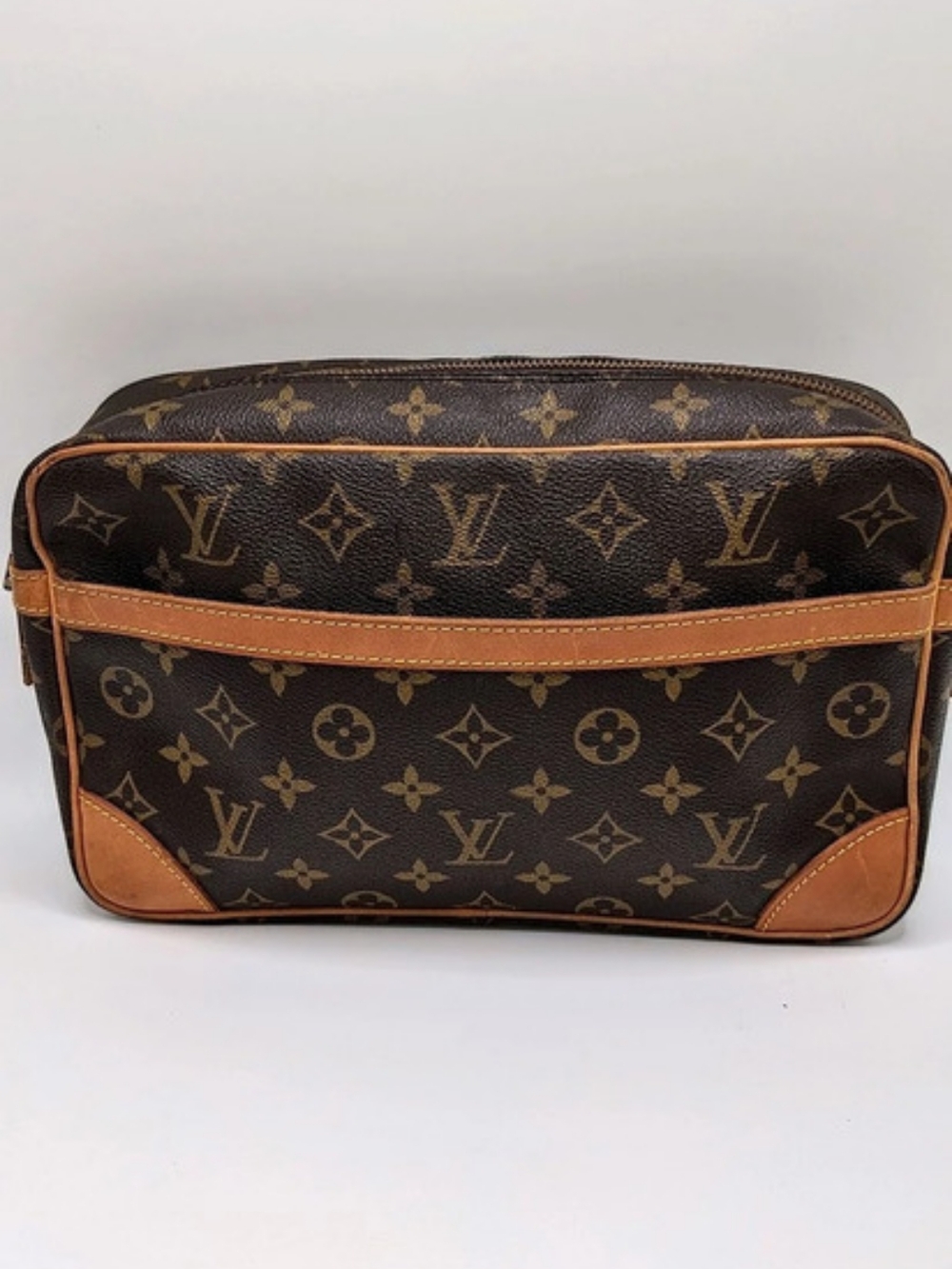 Louis Vuitton Compiegne 28 Monogram Clutch Toiletry Pouch